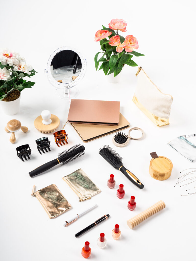 Regalos promocionales personalizados para el Día de la Madre: espejos, joyeros, cosmetiqueras y más, perfectos para empresas y organizaciones.